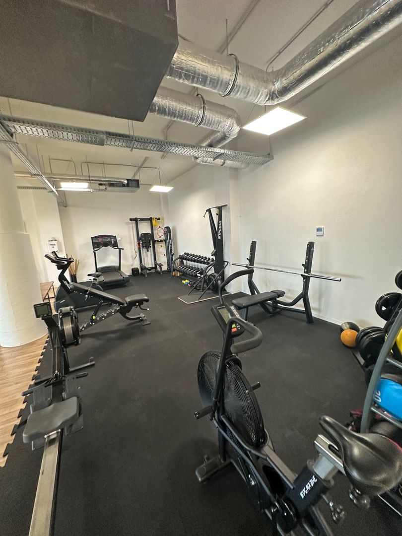 Spatiu de birou cu terasa de 295 mp - Poză 14