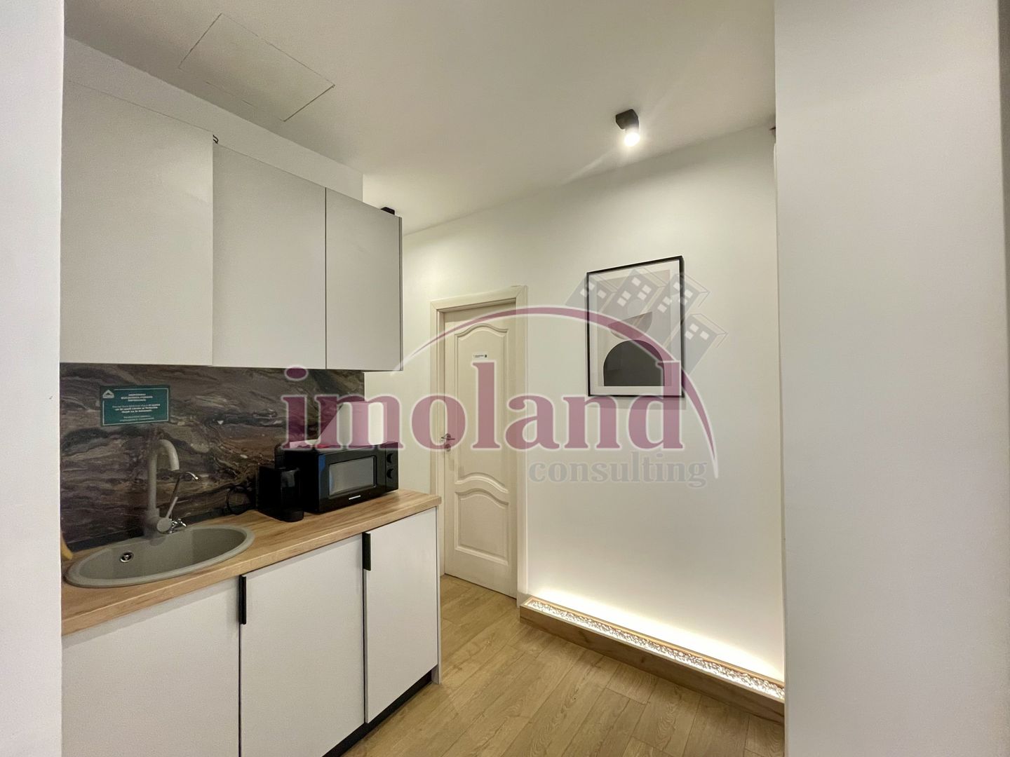 Vanzare VILA monument istoric complet consolidata 7 cam 189 mp | pta Victoriei - Poză 5