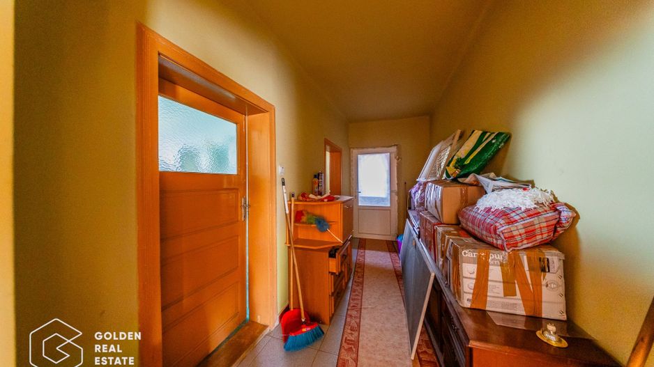 Casa situata in comuna Seitin, la cheie - Poză 29