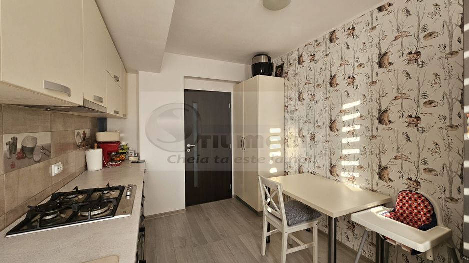 Bucium apartament 3 camere decomandat 145.000 euro - Poză 10