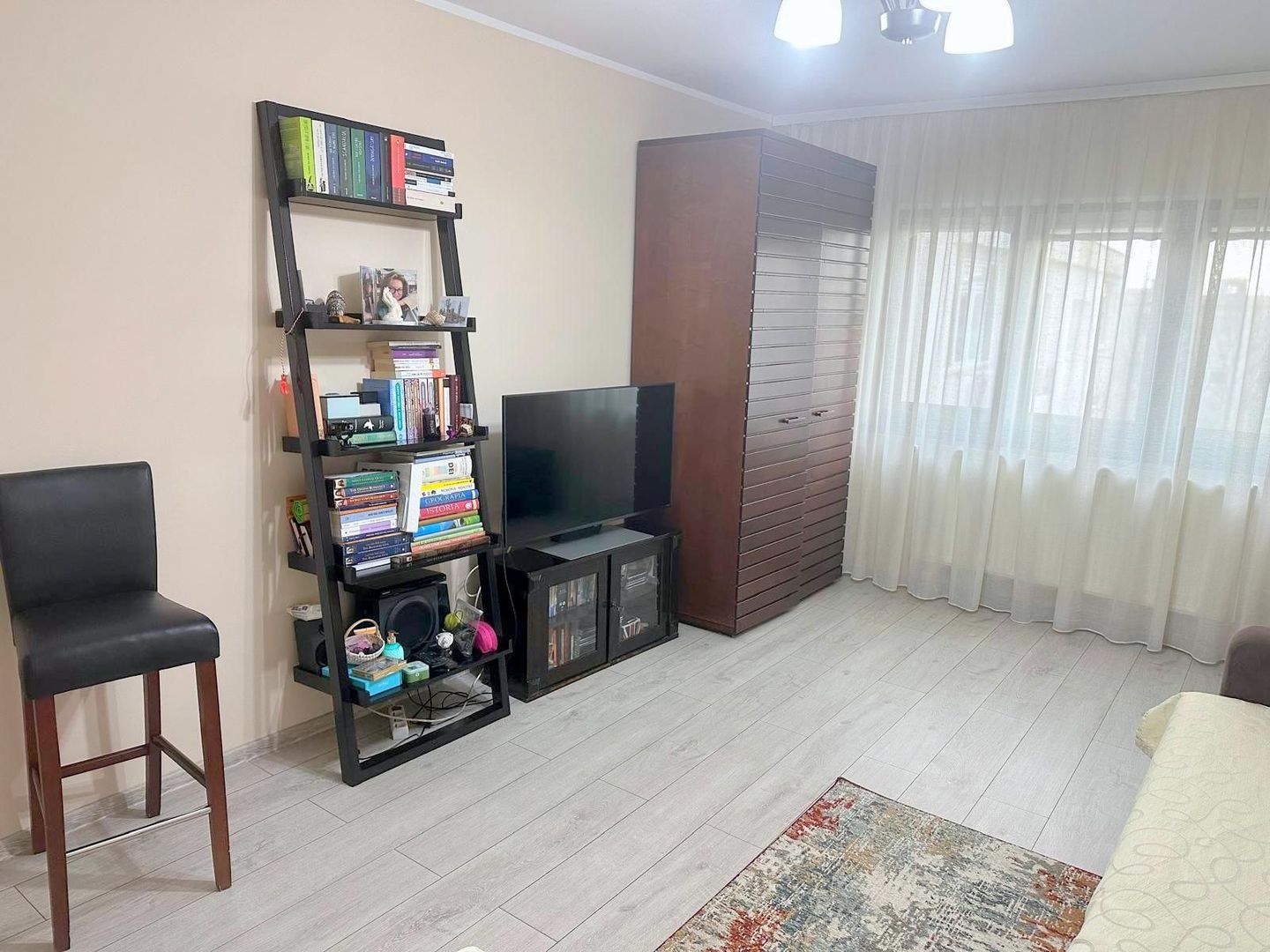 De vanzare aparatament cu 2 camere, Siderurgistilor, 65.000 euro negociabil - Poză 3