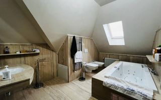 Vila cu 7 camere - Dumbravita - Zona Cora - Poză 11