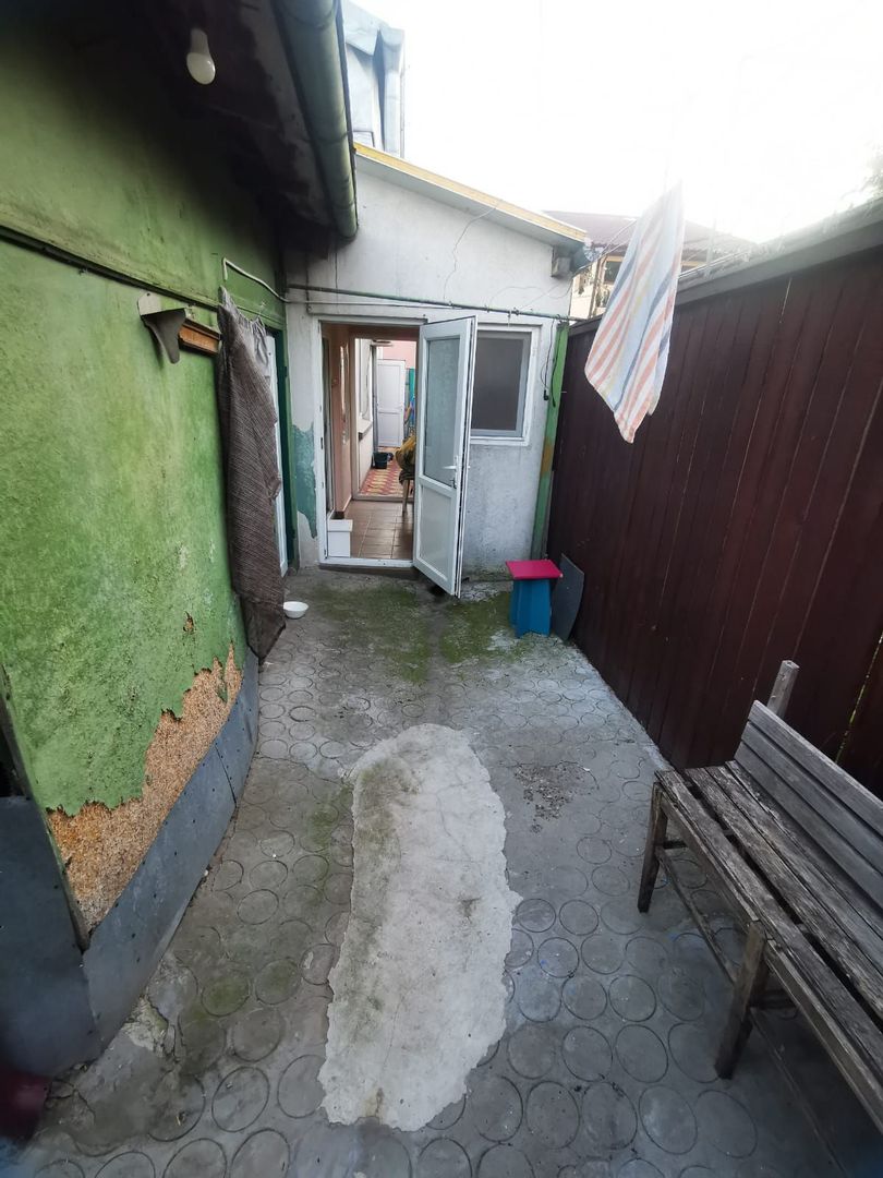 De inchiriat casa cu 2 camere, strada Romana, 320 euro - Poză 4