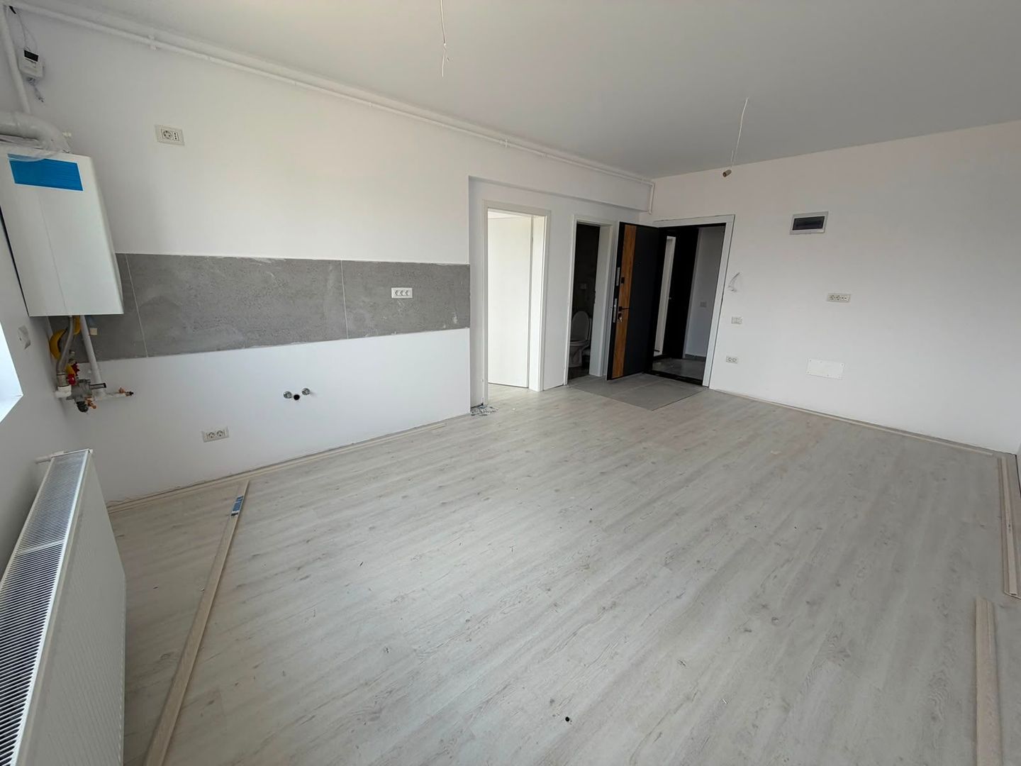 STUDIO - DORMITOR SEPARAT, PARCARE, BUCATARIE INCHISA, COMIS 0% - Poză 3
