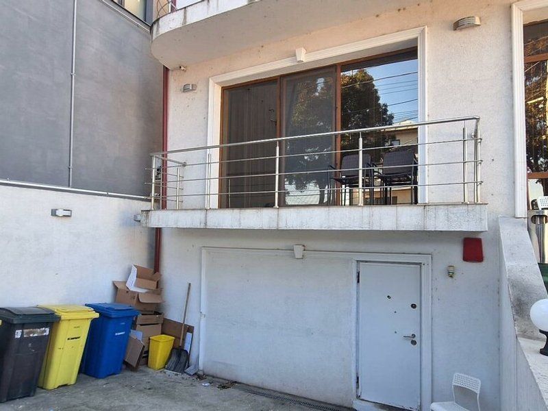 Casă / Vilă cu 8 camere de vânzare - Poză 3