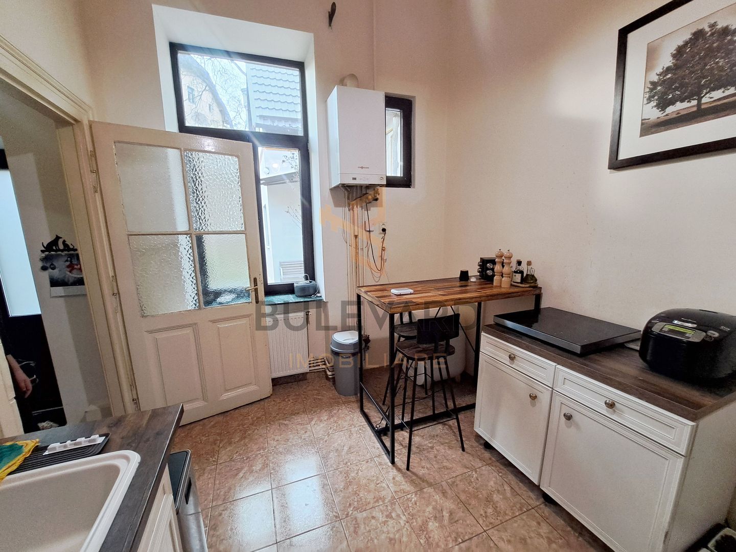 Apartament 2 camere la casa, curte si garaj! zona centrala! - Poză 13