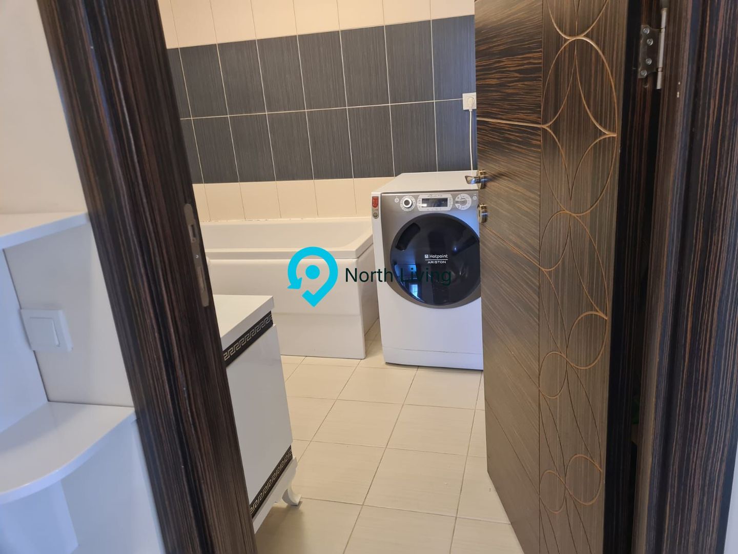 Chirie 3 Camere / Mobilat Nou Modern /  Piscina si Loc de Joaca - Poză 16