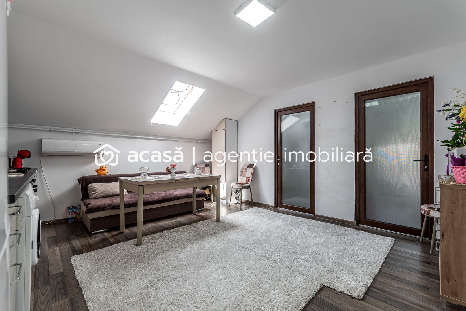 Mansardă cu 2 dormitoare și loc de parcare - 0% COMISION - Poză 4