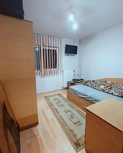 Apartament 3 camere decomandat 3 minute metrou Aparatorii Patriei - Poză 7