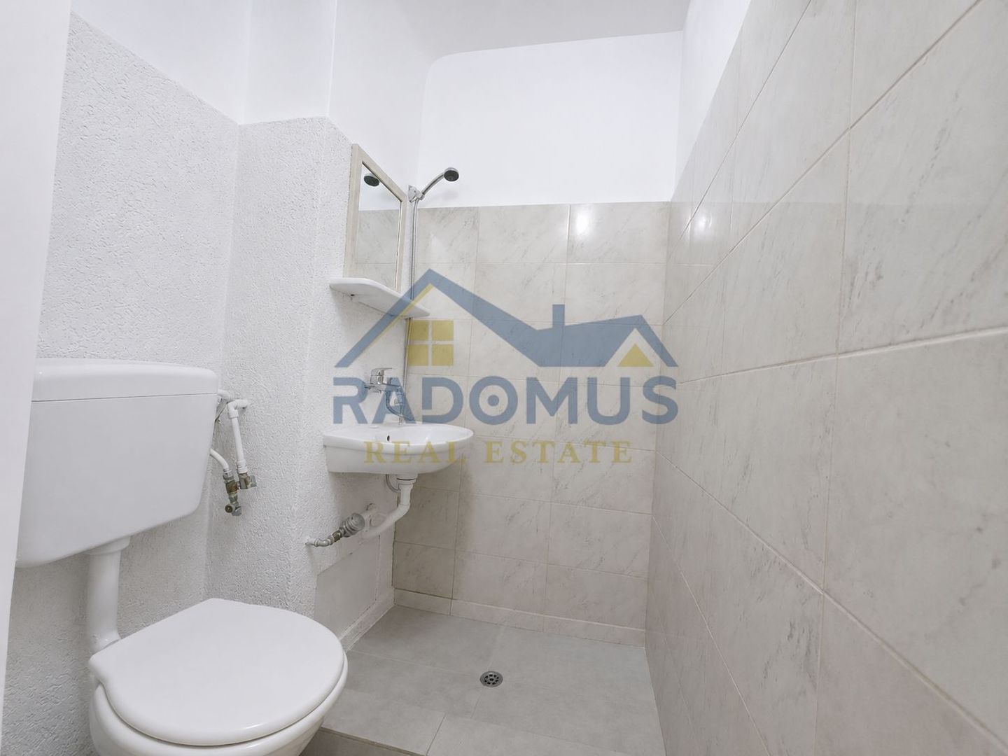 Garsonieră de vânzare – 22 Mp Utili - Parter - Vest -31.900 Euro - Poză 4