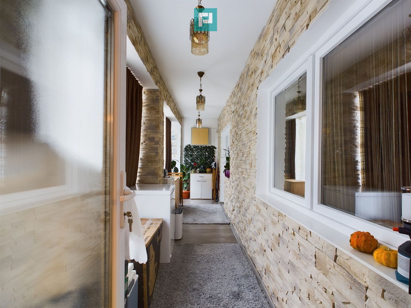 Apartament cu 5 camere in zona UMT 105mp - Poză 6