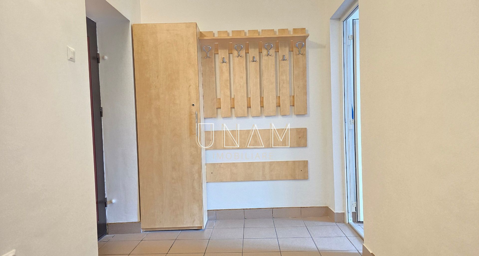 Birou renovat | Blocul 800 | ideal cabinet sau servicii - Poză 4