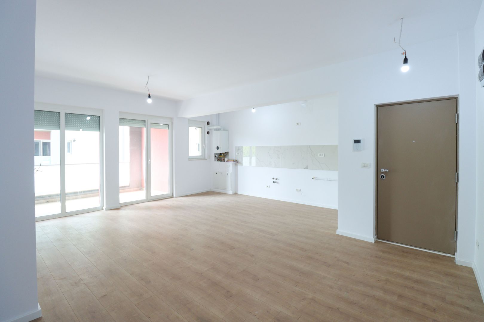 Aradului | 3 camere | Bloc nou | 2 băi | Lift | Parcare subterană - Poză 1