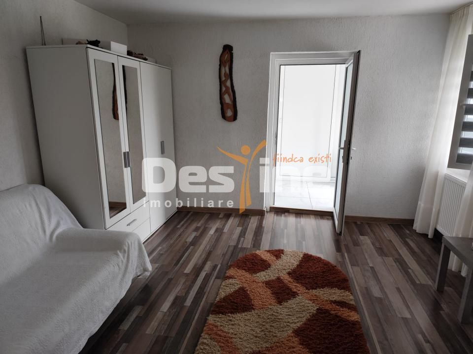 Casa Baicoi Central 125 mp s.u. 1364 mp teren. - Poză 9