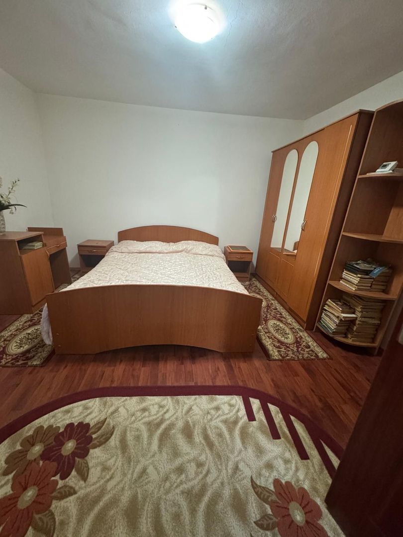 Casă de vânzare pe strada Sabarului - Poză 4