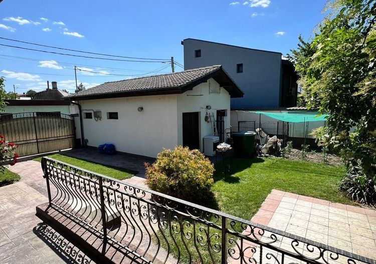 Casa deosebita P+M si teren aferent 800mp - Oltenita - Poză 2