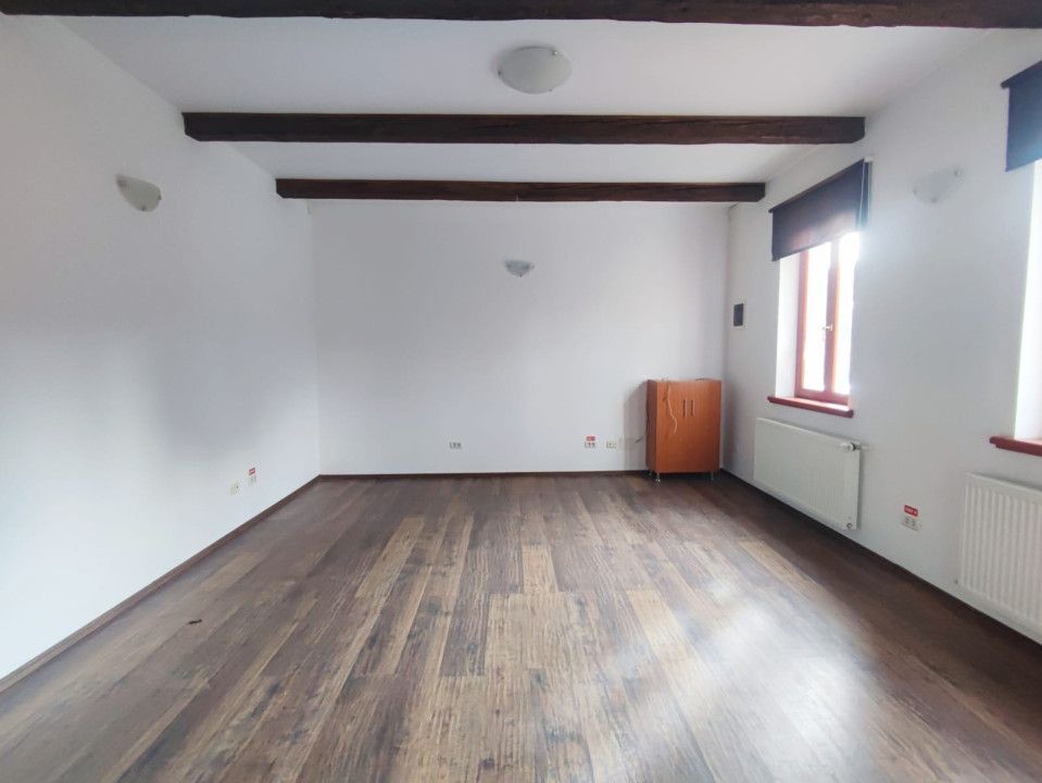 Casa nemobilata, potrivita pentru birouri sau locuit, Subcetate - Poză 9