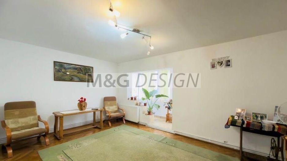 Ap. 4 camere Bucovina etaj 2 centrala proprie - Poză 1