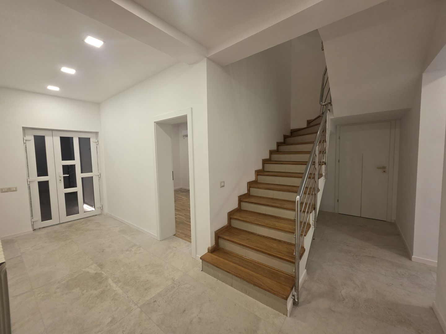 Casa individuala | renovată 2026 | curte 800 mp | Iancu Nicolae - Poză 2