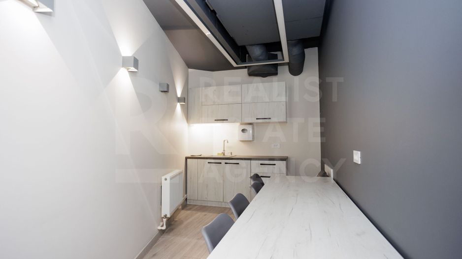 Se oferă oficiu sper chirie 270 mp, str. Petru Rareș, Centru - Poză 11