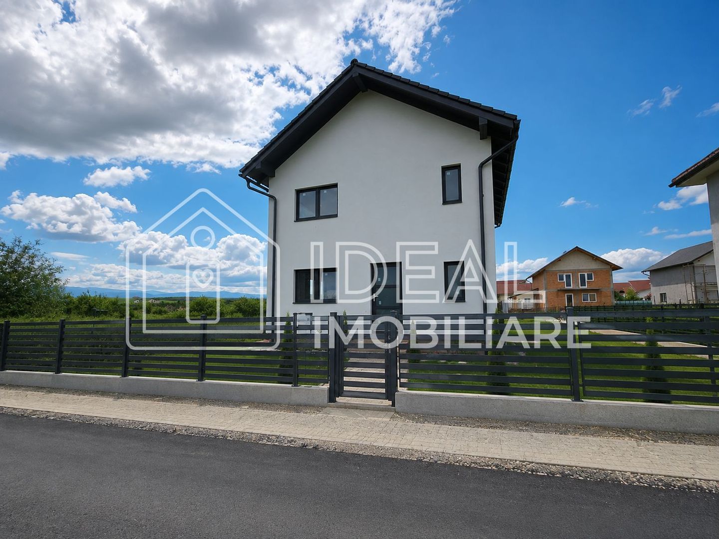 Casa Individuala Moderna cu 265 mp de curte, Sura Mica - Poză 3