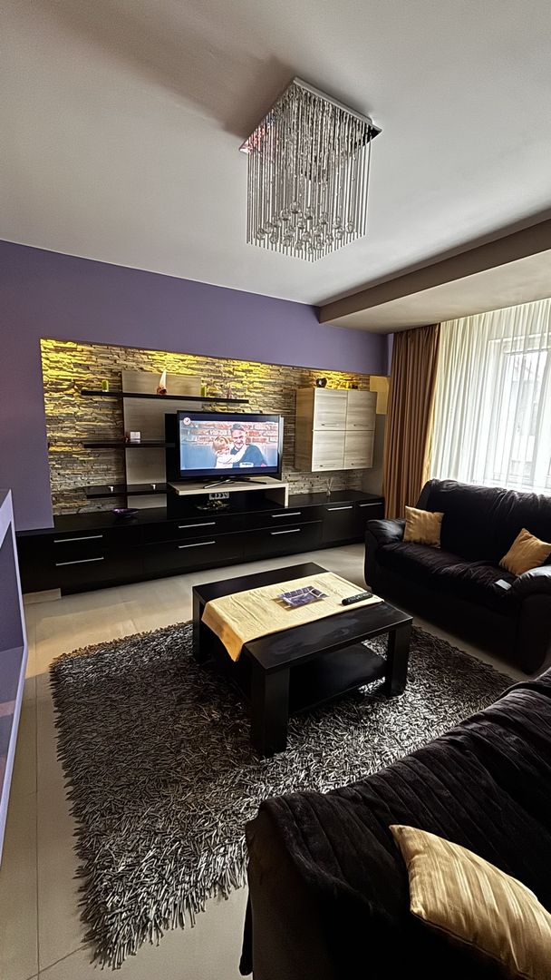 Casa individuala de vânzare cu spațiu comercial inclus în Blaj Centru - Poză 1