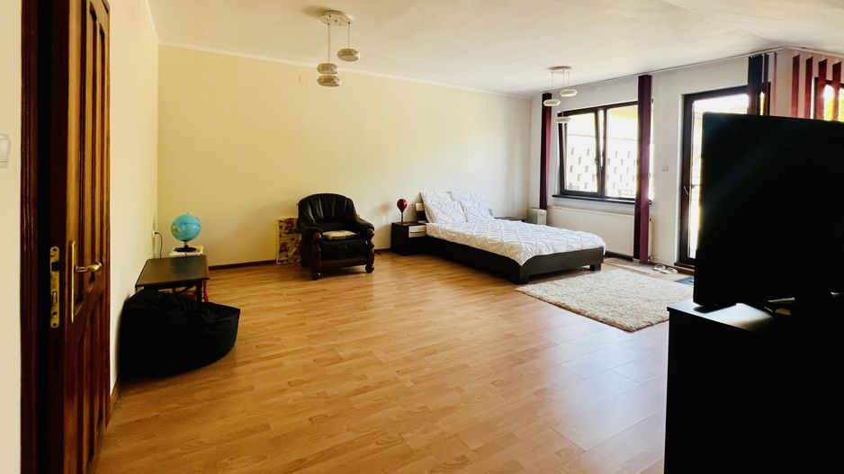 Casa individuala 6 camere  spatioase - zona Mehala - Poză 3