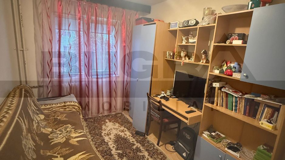 Apartament 3 camere, 50 mp, boxa, zona Aleea Retezat - Poză 4