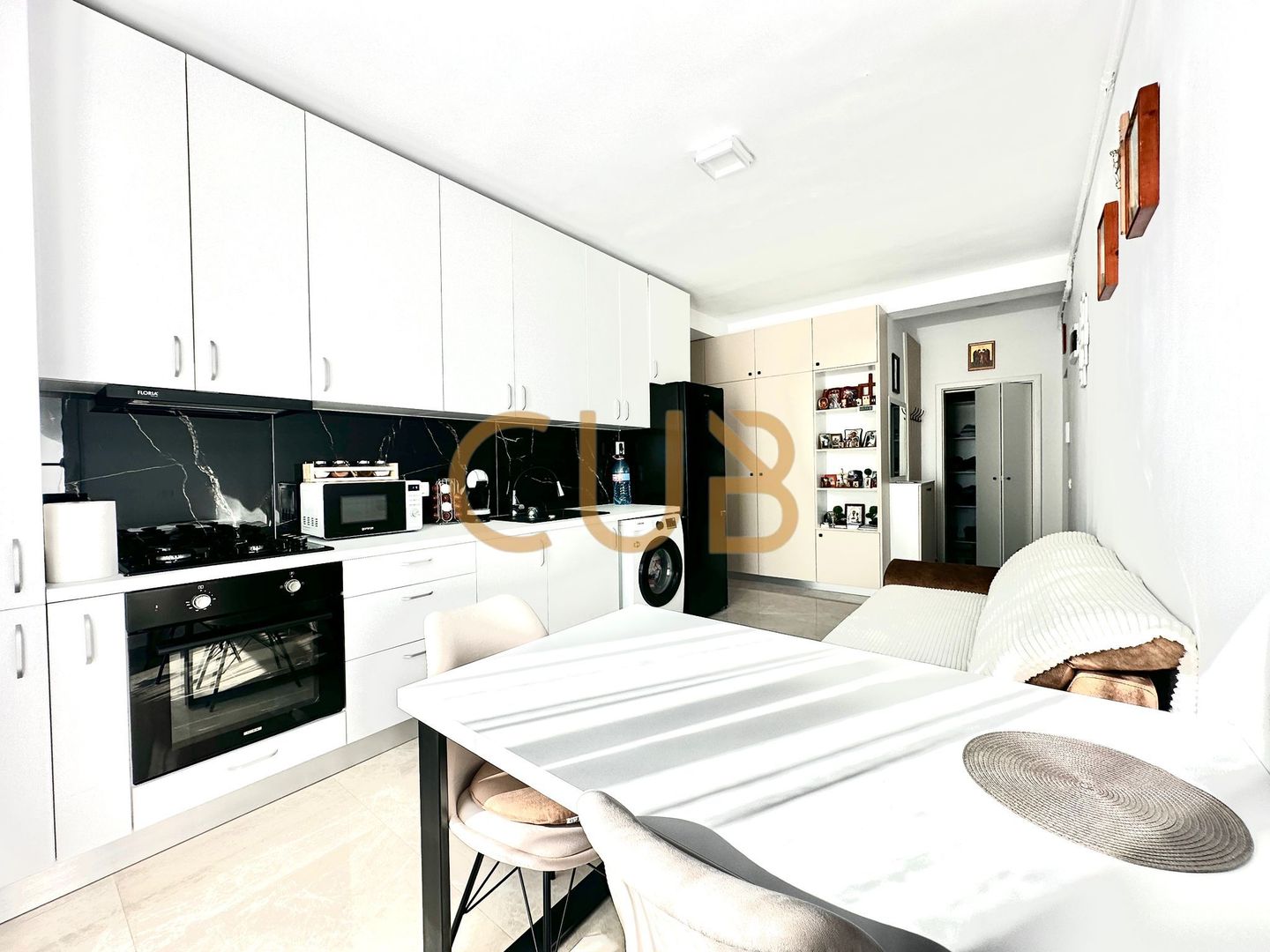 Ap 2 cam | bloc nou, lift, parcare | Giroc - Hotel IQ, str. Neptun - Poză 1