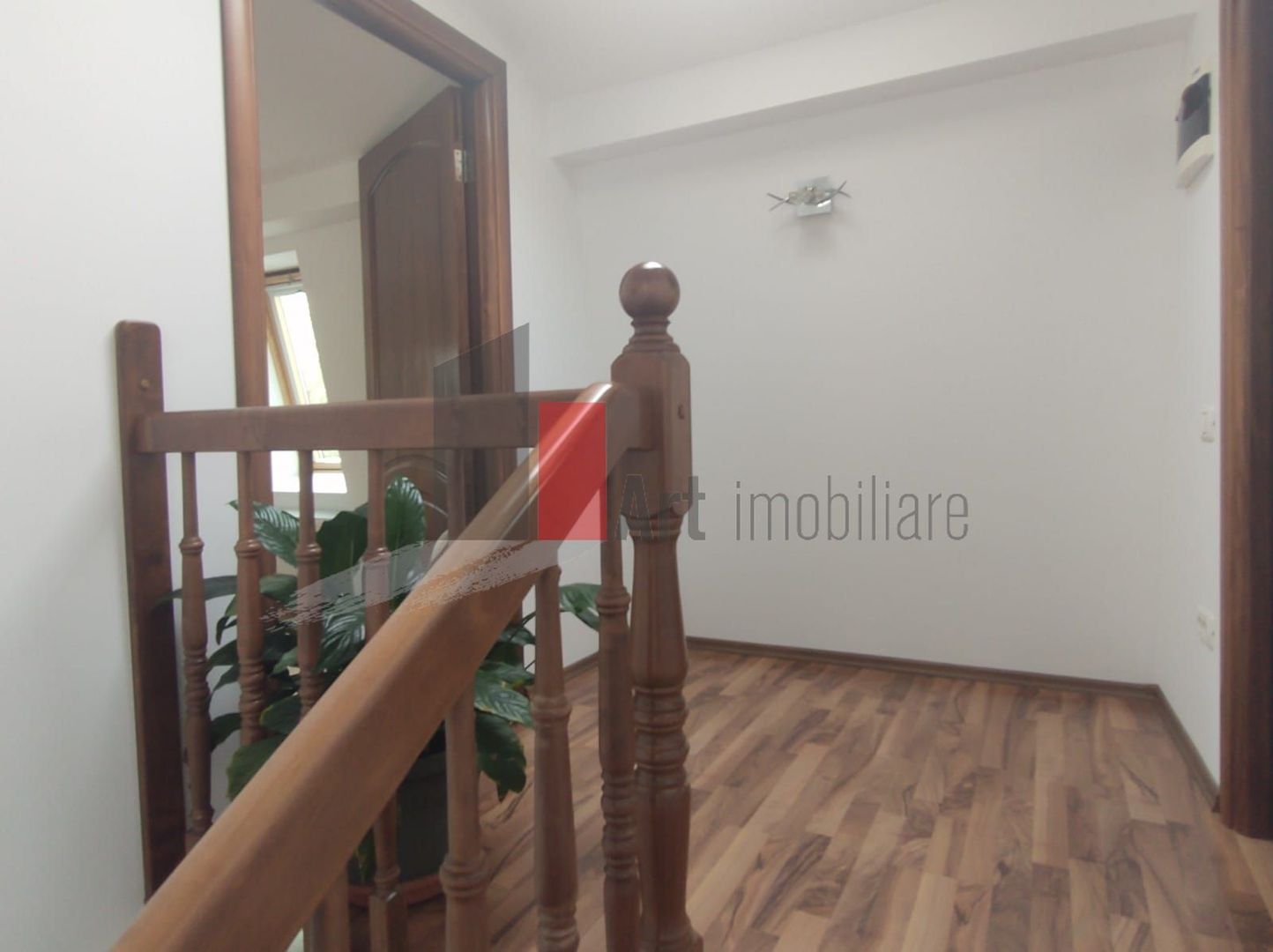 Vilă Occidentului - birou sau locuintă - Poză 13