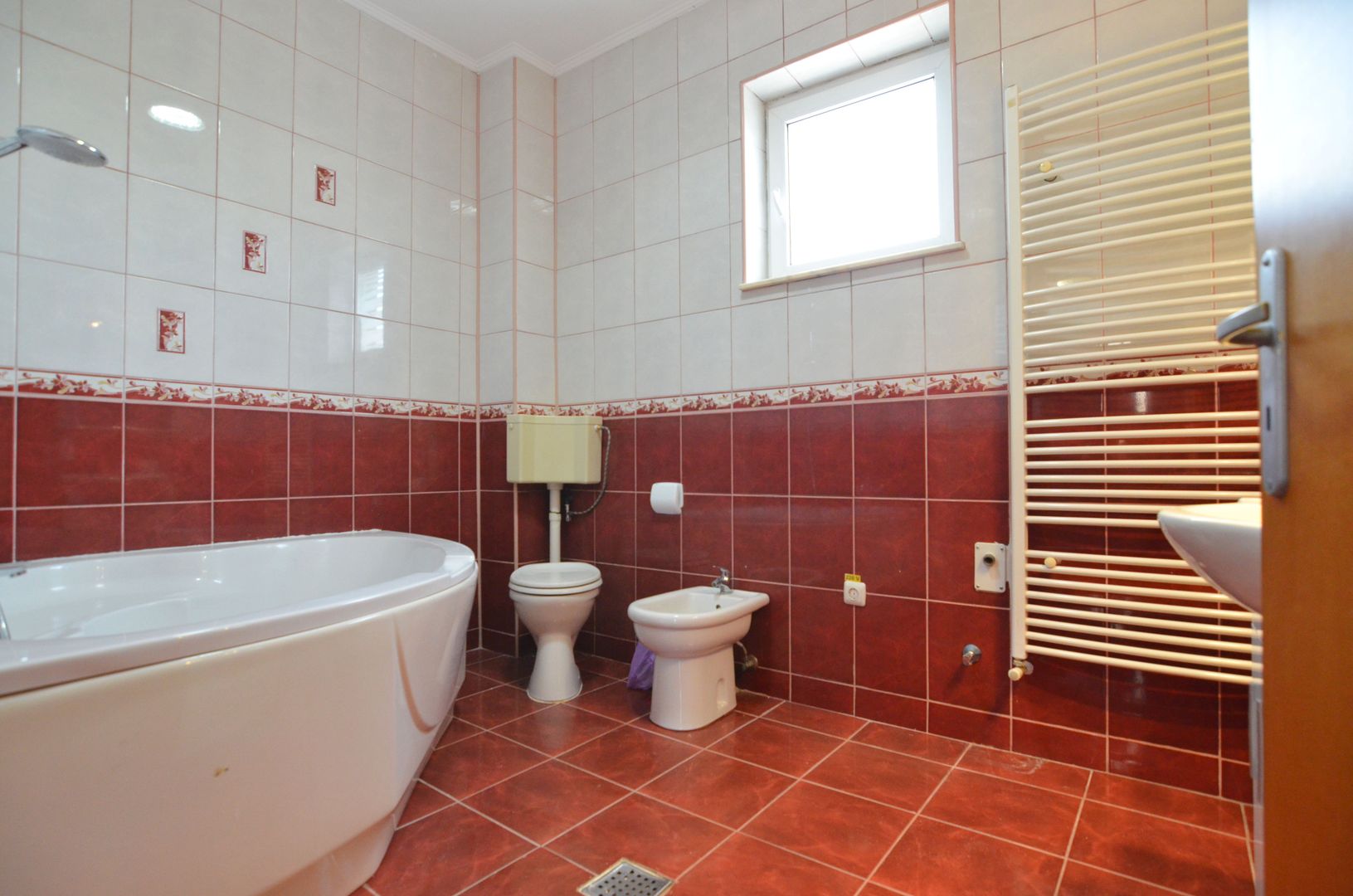 Inchiriem Vila individuala 6 camere cu panouri solare zona Pipera - Poză 18