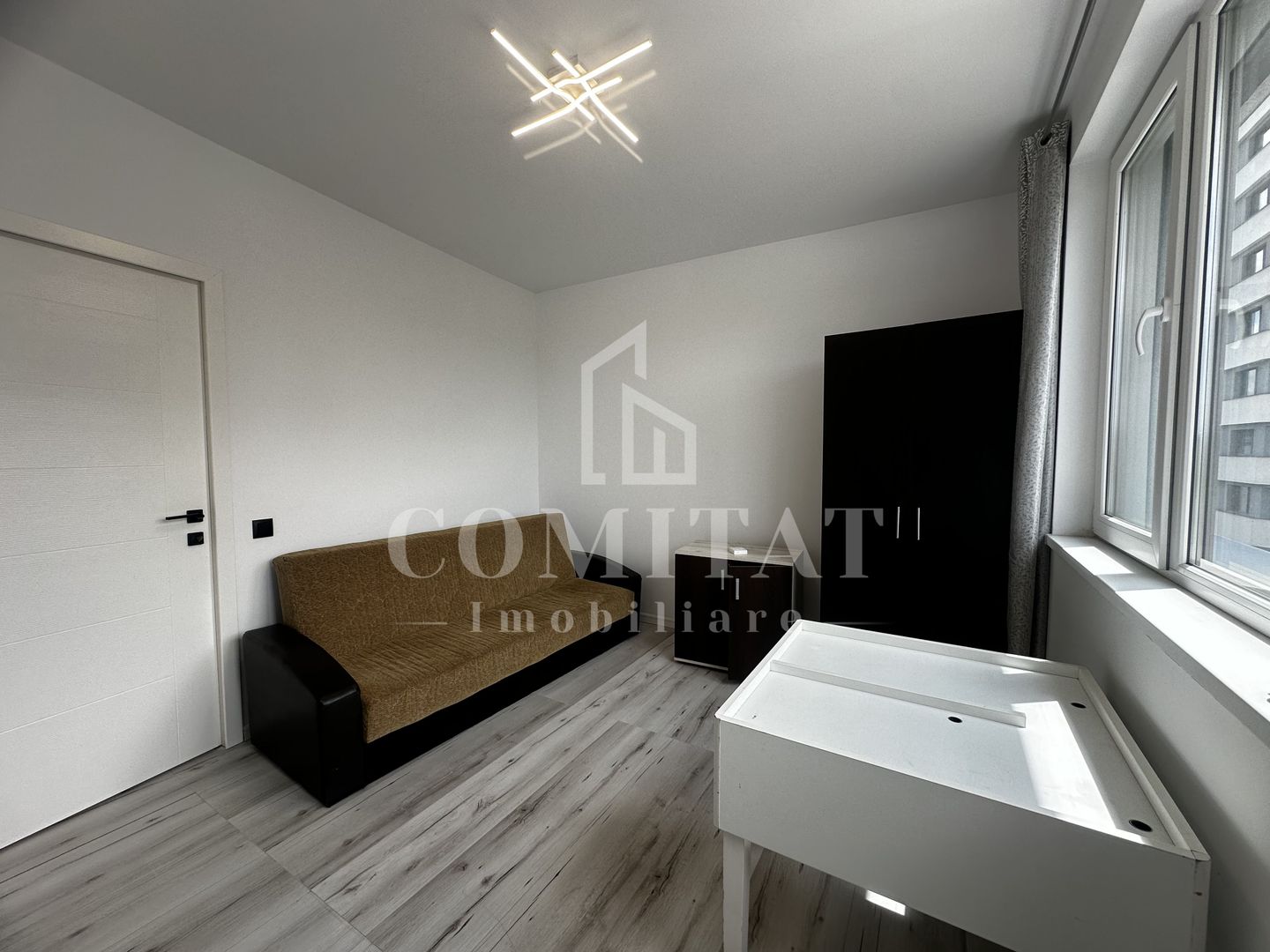Apartament la etaj intermediar | 3 camere | Zona Bmw - Poză 9