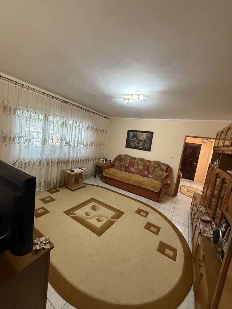 Buziasului-AEM | 2 Camere | Centrala proprie | Mobilat - Poză 2