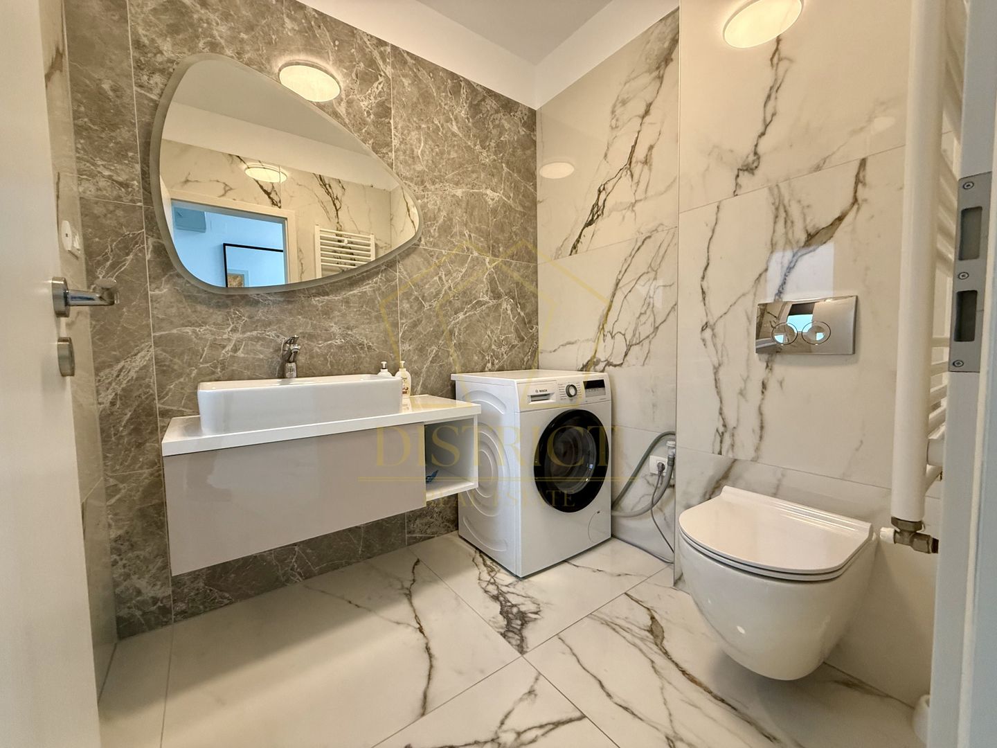 Duplex despartit prin garaj cu 5 camere  |  Dumbravita - Poză 4