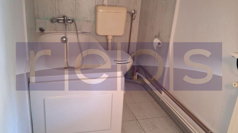 VILA DE VÂNZARE | 6 CAMERE CURTE PROPRIE 200 MP | ZONA CENTRALĂ - Poză 20