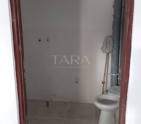 Apartament cu 3 camere de vânzare în Florești, zona Primăriei. - Poză 4