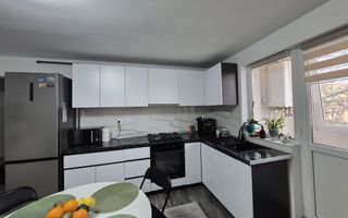 Apartament 2 camere | modern | etaj intermediar | zona Micro 3 - Poză 4