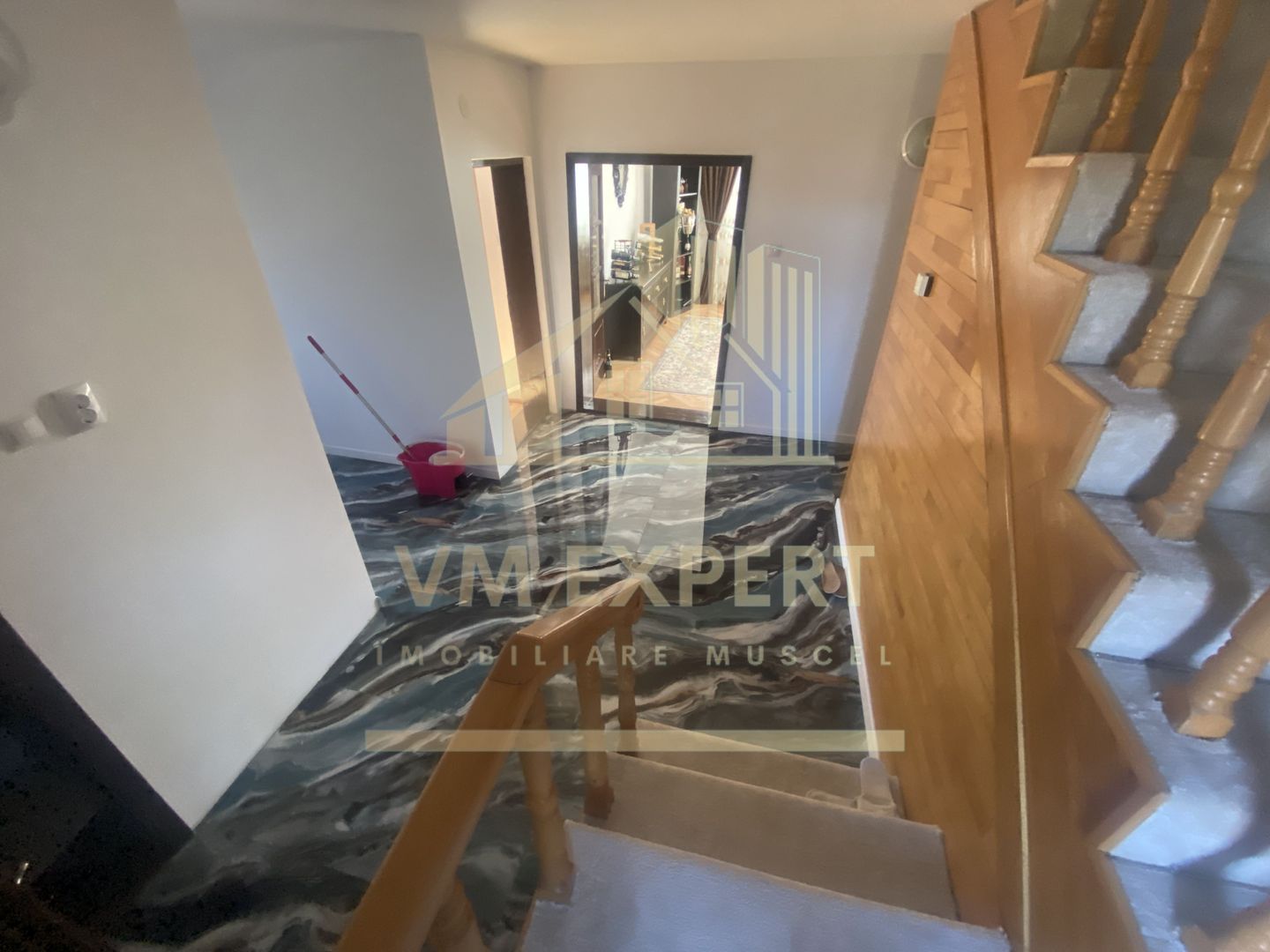 VILA S+P+E-306 MP, TEREN 2078 MP, CAMPULUNG - Poză 27