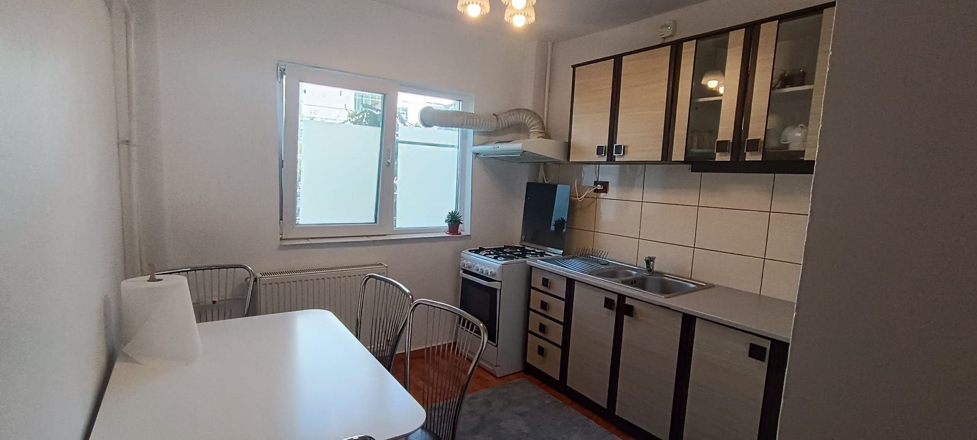 Inchiriez Ap. de 3 camere Decomandat Gorjului - Poză 9