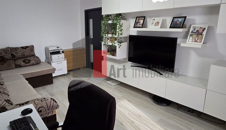 Vindem apartament cu 3 camere, Crângasi - Poză 6