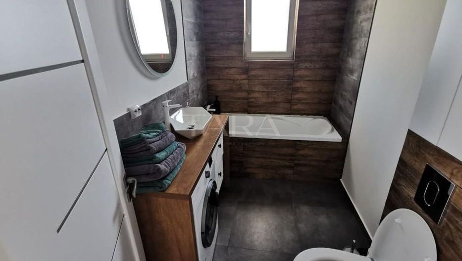 Apartament premium 3 camere cu terasă spectaculoasă și jacuzzi. - Poză 5