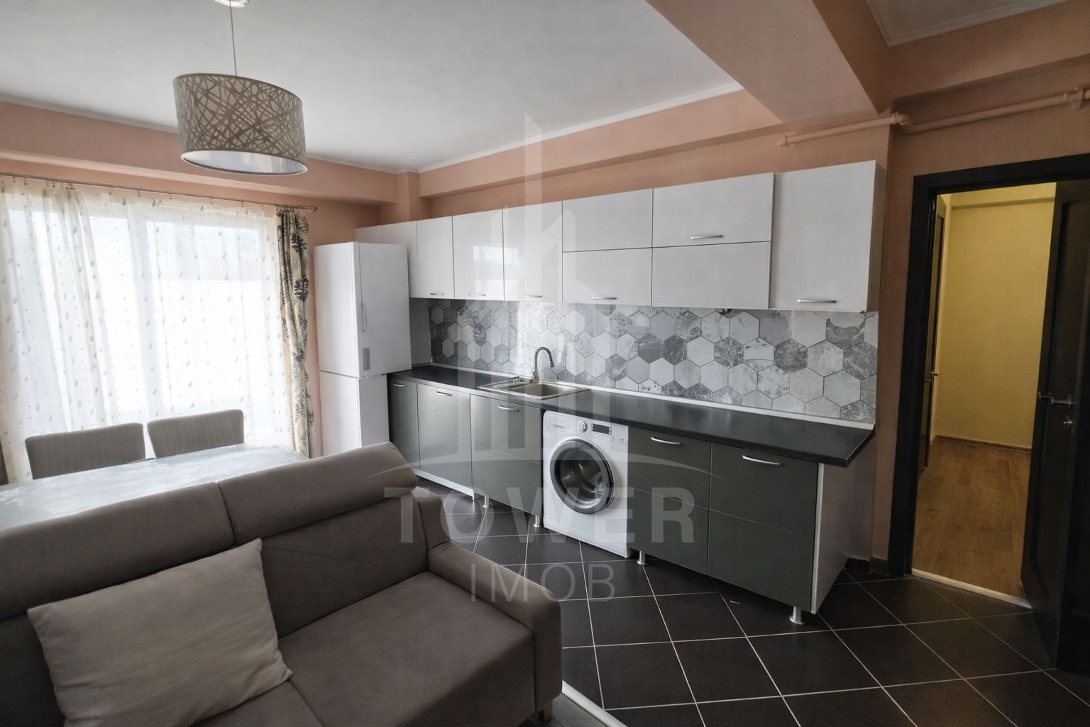 🏡 Apartament cu 3 camere de vânzare – Cisnădie, zona Kaufland - Poză 3