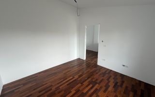 Carport. Toate utilitatile. In vatra veche la asfalt. - Poză 16