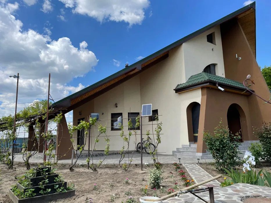 Casa Sendreni,mobilata si utilata - Poză 1