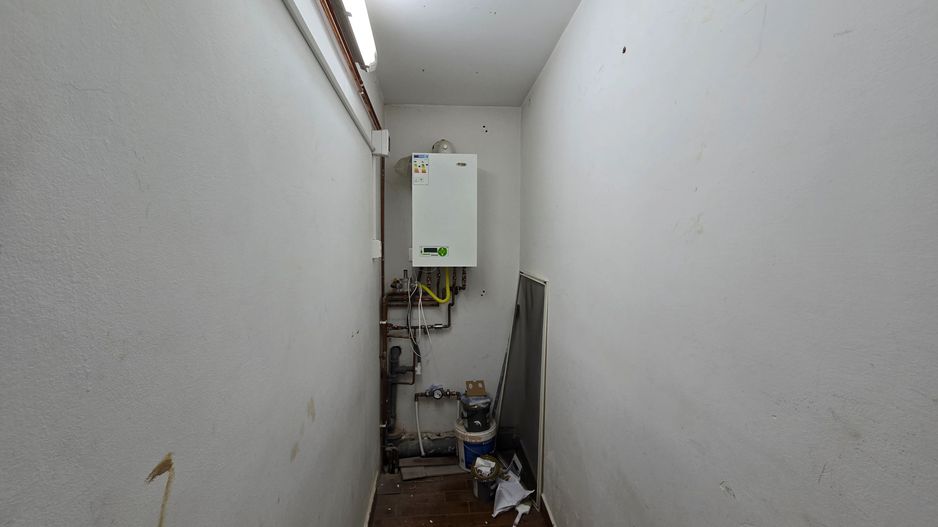 Etaj vila cu 5 camere, Dumbravita, Ideal pentru activitati comerciale - Poză 13
