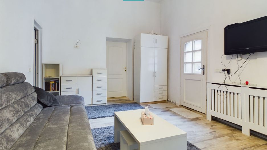 Apartament cu 2 camere la casă zonă centrală - Poză 3