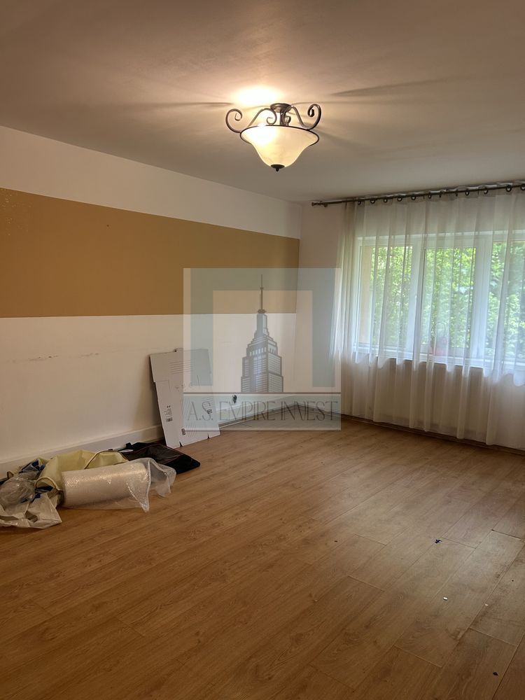 Apartament 3 camere - str. Privighetorii - Poză 1