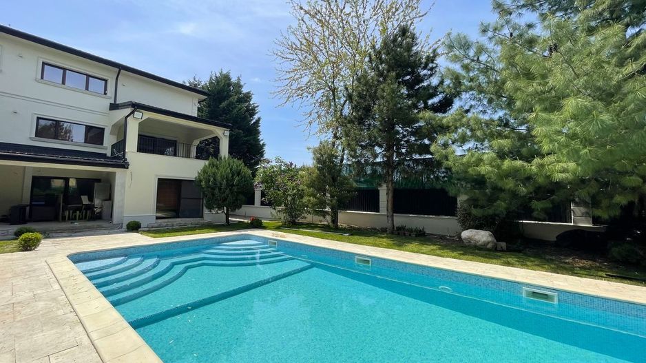 Eleganță în Vila de Excepție  |   Vila cu piscina încălzită - Poză 6