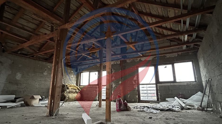 Casă spațioasă P+1+M pe teren de 902 mp – ideală pentru familie - Poză 8