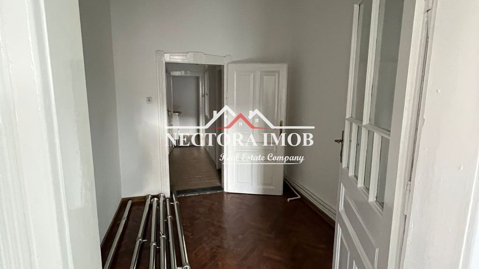 NECTORA IMOB-Apartament 3 cam. la casa, Ultracentral,121mp+128mp teren - Poză 5